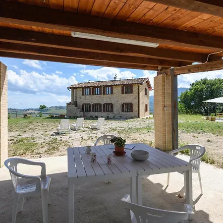 3 Bedroom Lovely In Hébergement de vacances *