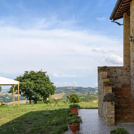 3 Bedroom Lovely In Hébergement de vacances *