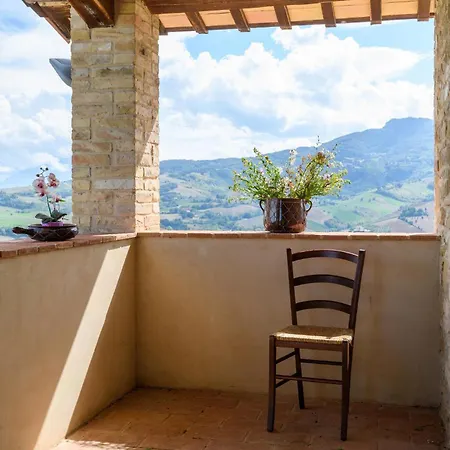 Hébergement de vacances 3 Bedroom Lovely In Montedinove