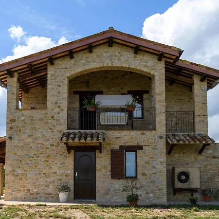 3 Bedroom Lovely In Holiday home